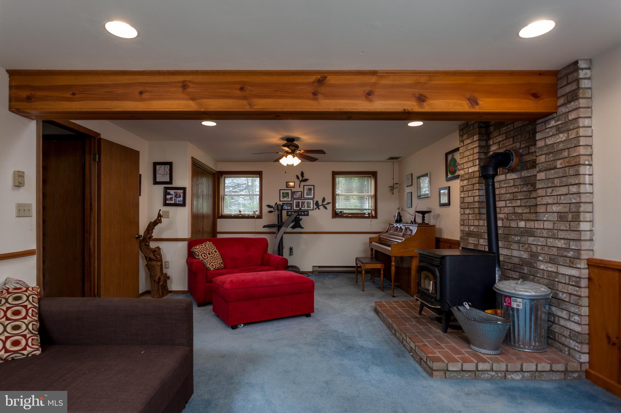 3240 Church View Road Coopersburg, PA 18036 - Photo 22 of 53 Family Room