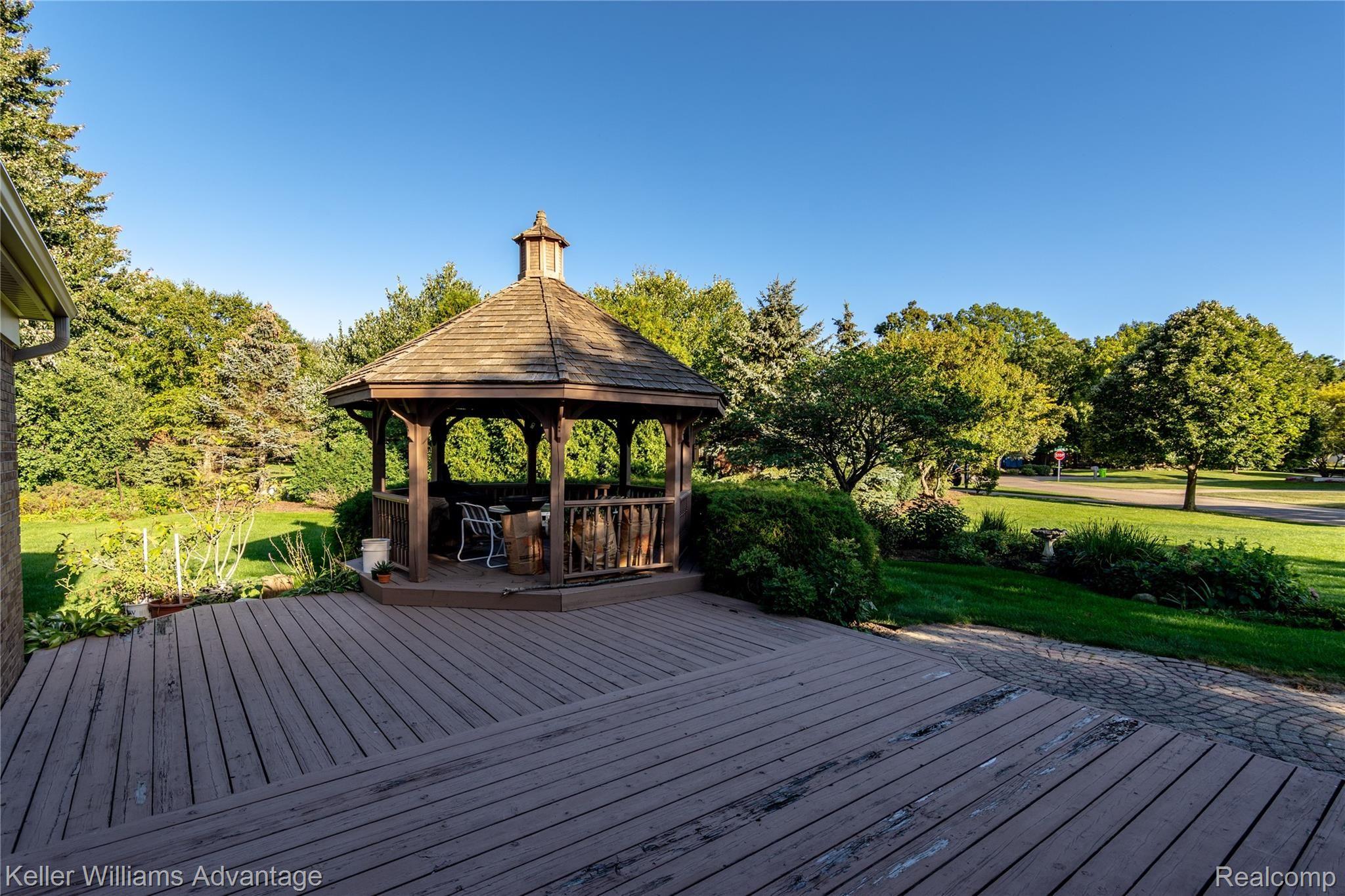 41274 Beacon Road Novi, MI 48375 - Photo 42 of 48 41274 Beacon-1-15.jpg