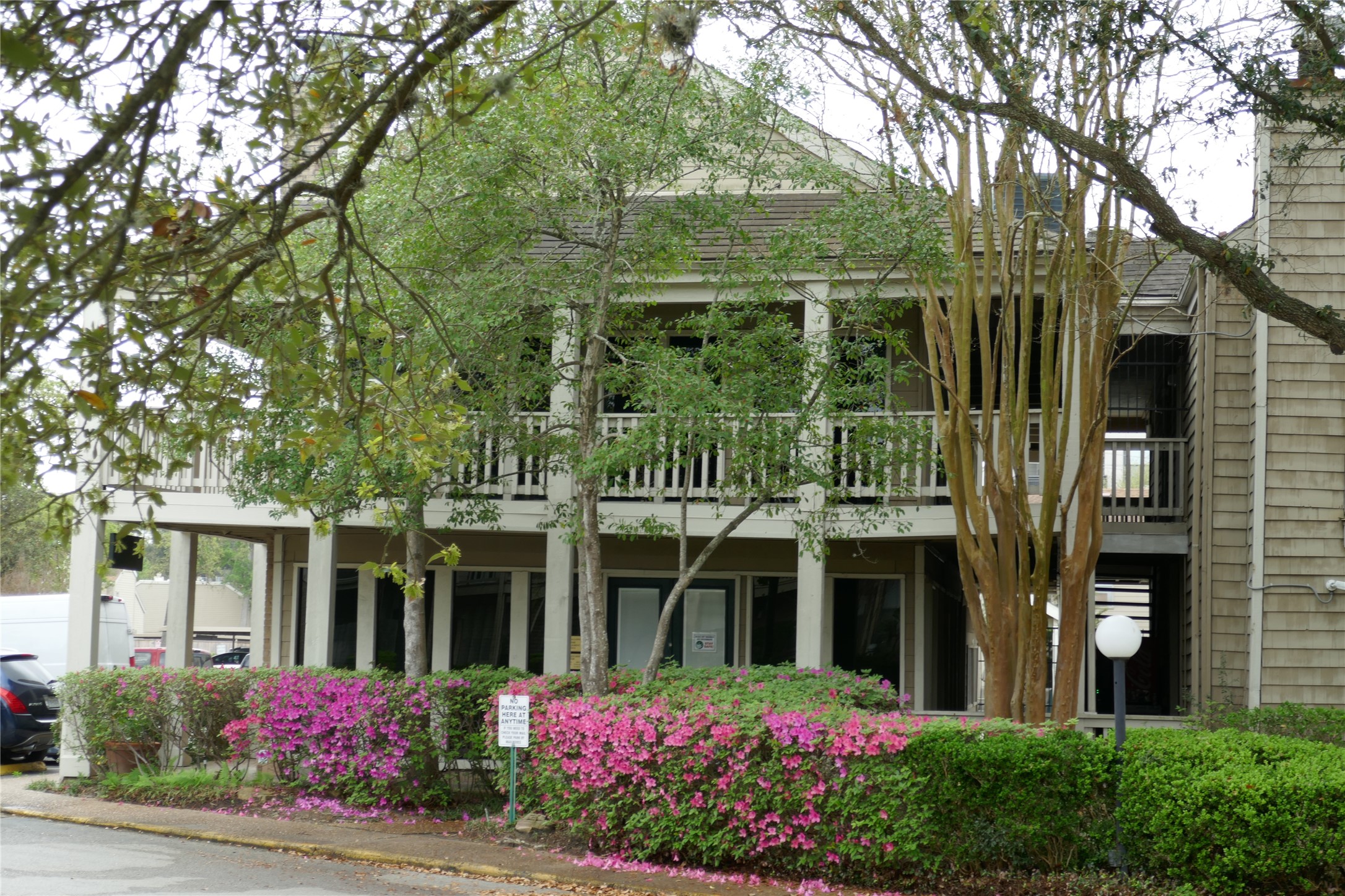 2100 Tanglewilde Street, Unit 286 Houston, TX 77063 - Photo 18 of 22 Oaks of Woodlake Manager's on-site office