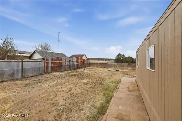 $1,400 | 25415 Cedar Drive, Paulden, AZ 86334
