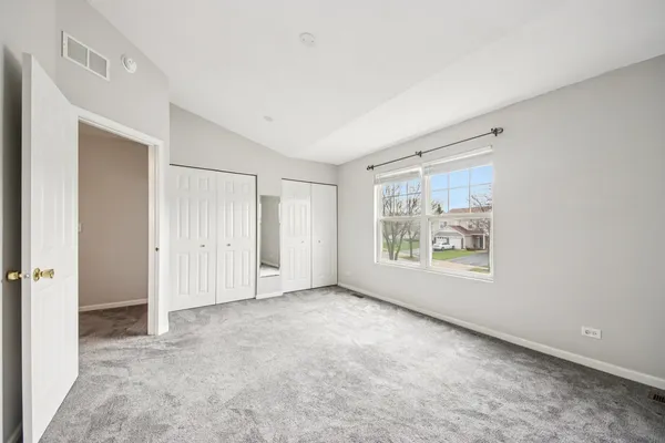 $250,000 | 2203 Flagstone Lane, Unit 2203, Carpentersville, IL 60110