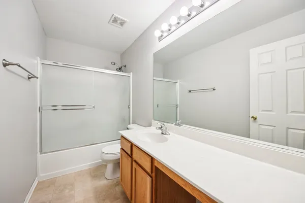$250,000 | 2203 Flagstone Lane, Unit 2203, Carpentersville, IL 60110