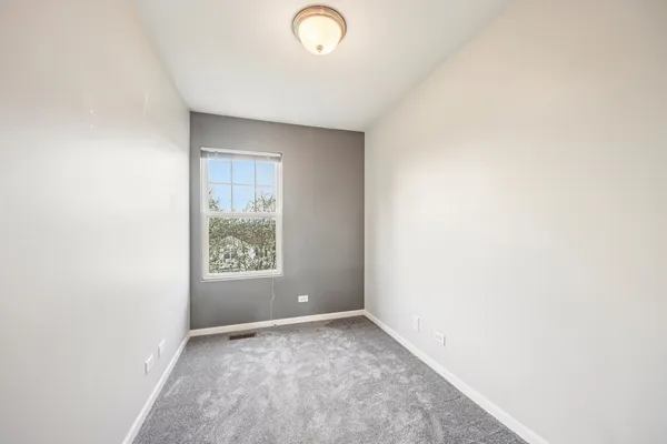 $250,000 | 2203 Flagstone Lane, Unit 2203, Carpentersville, IL 60110