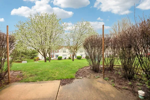 $250,000 | 2203 Flagstone Lane, Unit 2203, Carpentersville, IL 60110