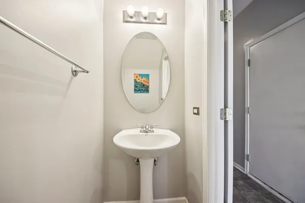 $250,000 | 2203 Flagstone Lane, Unit 2203, Carpentersville, IL 60110
