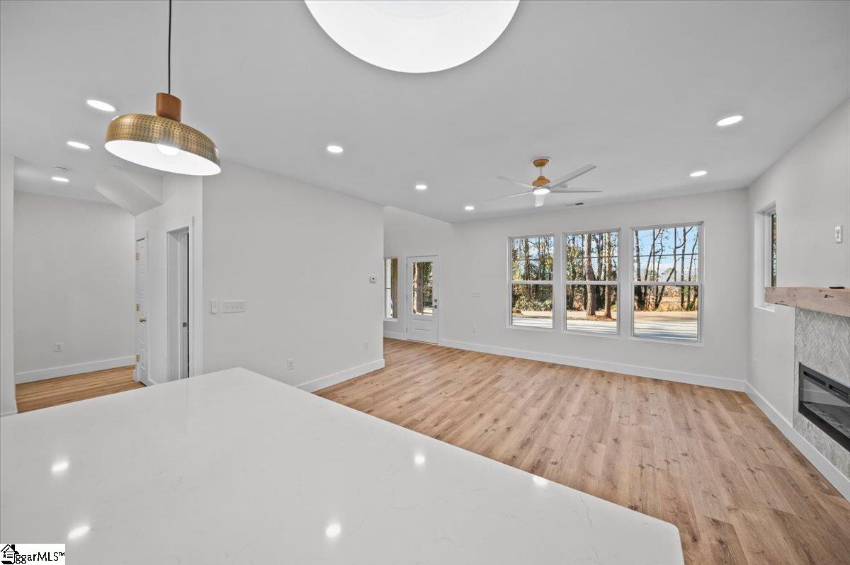102 Hillandale Road Greenville, SC 29609 - Photo 6 of 25 Gallery Image 6