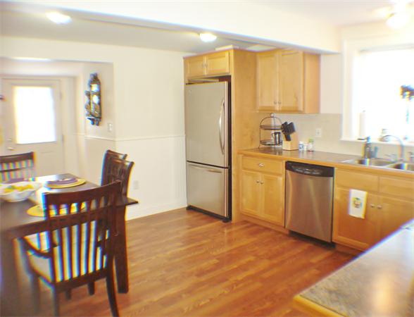 5 Indian Road Wayland, MA 01778 - Photo 4 of 14