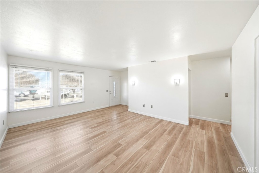 682 South Belden Street Rialto, CA 92376 - Photo 9 of 59