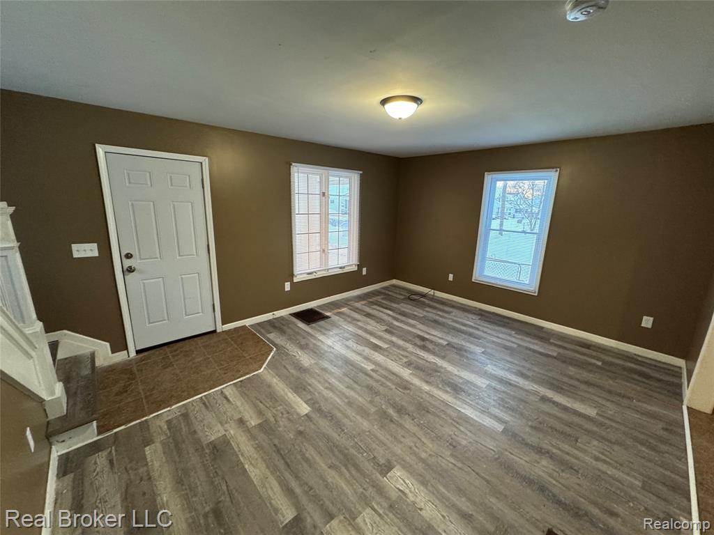 86 Hamilton Street Pontiac, MI 48342 - Photo 7 of 26