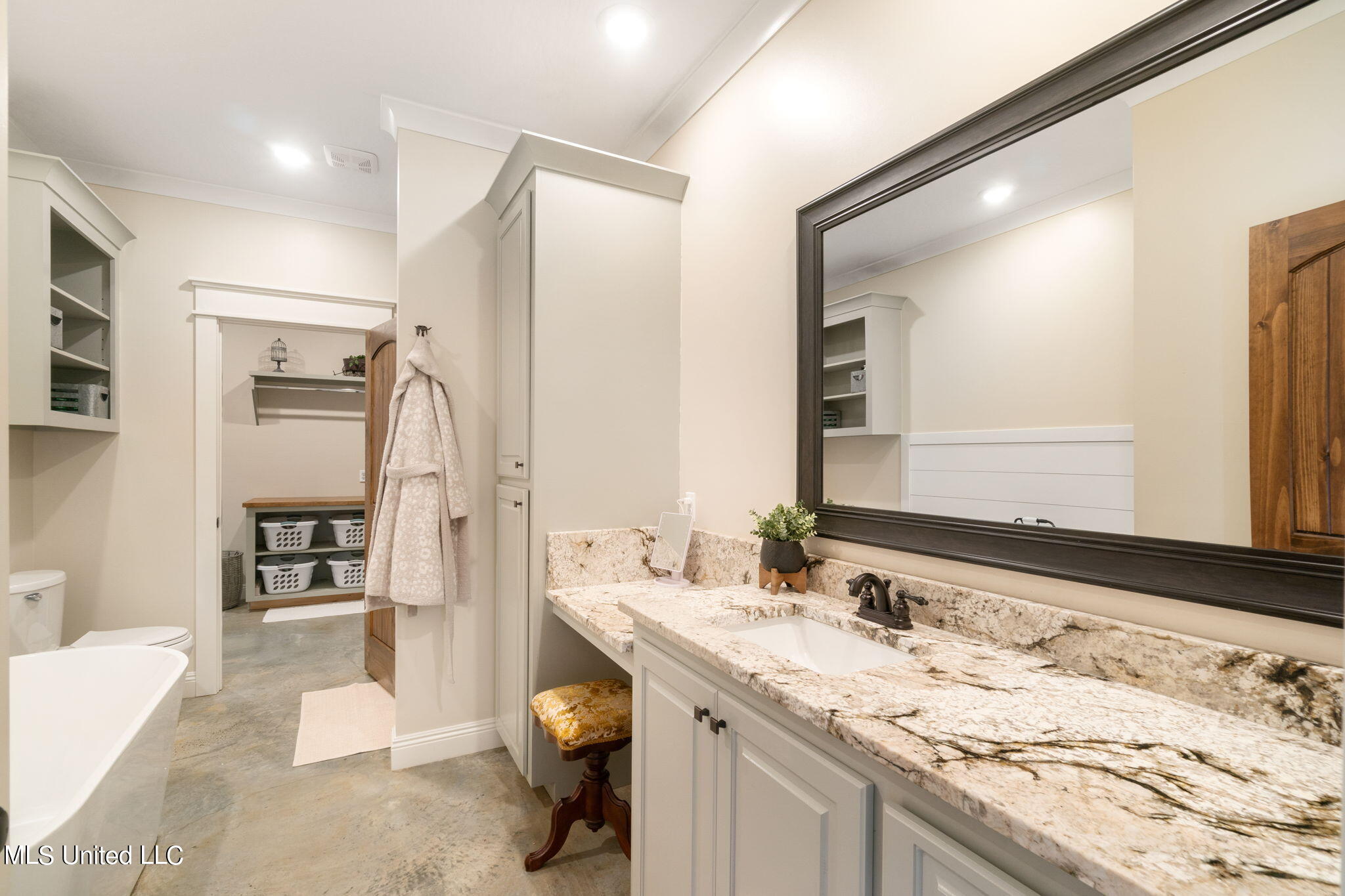 2900 Purvis Oloh Road Sumrall, MS 39482 - Photo 48 of 64 2900_Purvis-Oloh_Road-Interiors-19