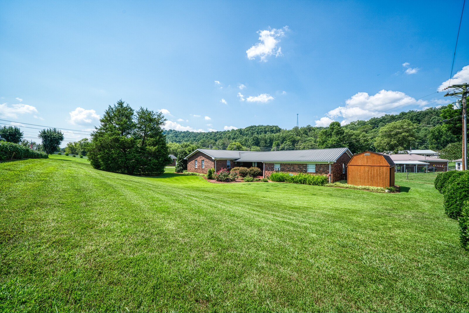 803 Riverside Circle Celina, TN 38551 - Photo 11 of 37 Gallery Image 11