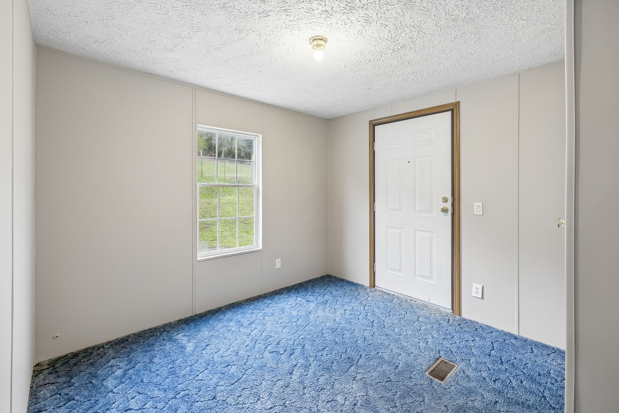 47 Riddleton Circle Riddleton, TN 37151 - Photo 24 of 46 an empty room with window