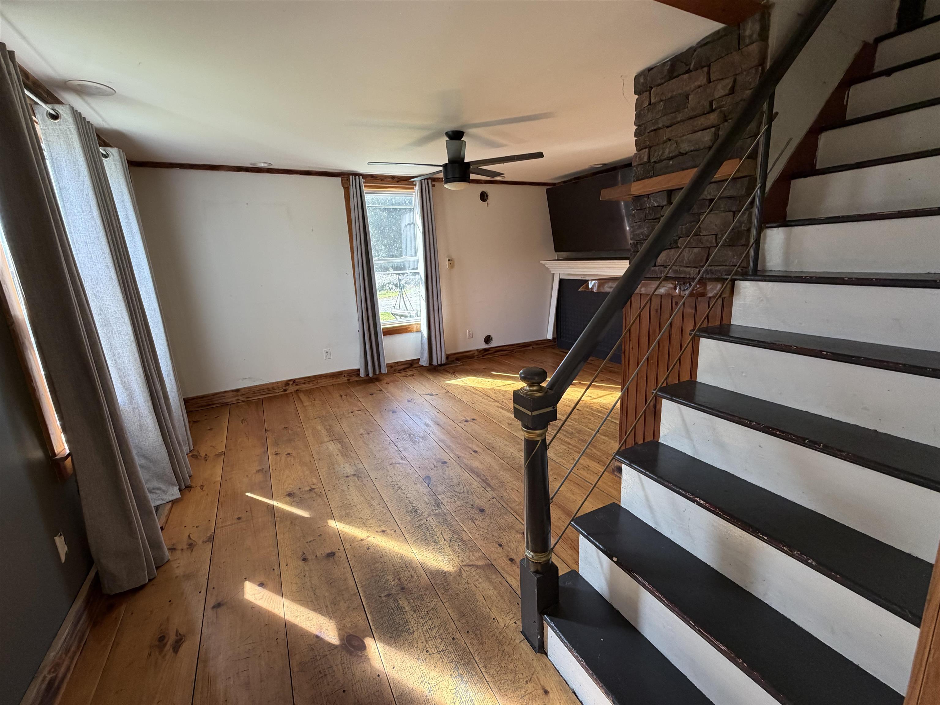 192 Elmore Road Worcester, VT 05682 - Photo 5 of 29 Gallery Image 5
