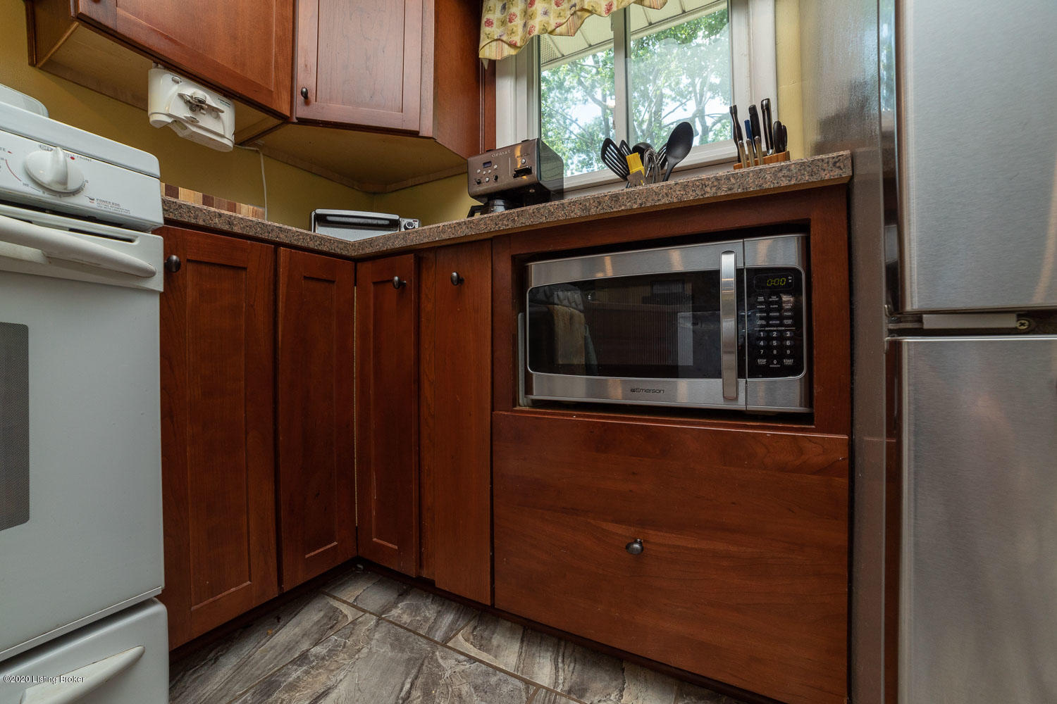 7604 Smyrna Road Louisville, KY 40228 - Photo 20 of 63 Smyrna020