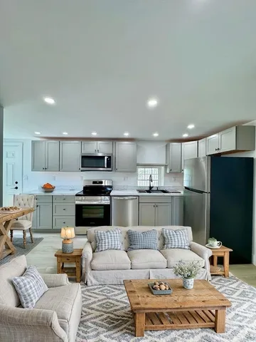 $1,275,000 | 37 Fountain Road, Unit 2, Arlington, MA 02476