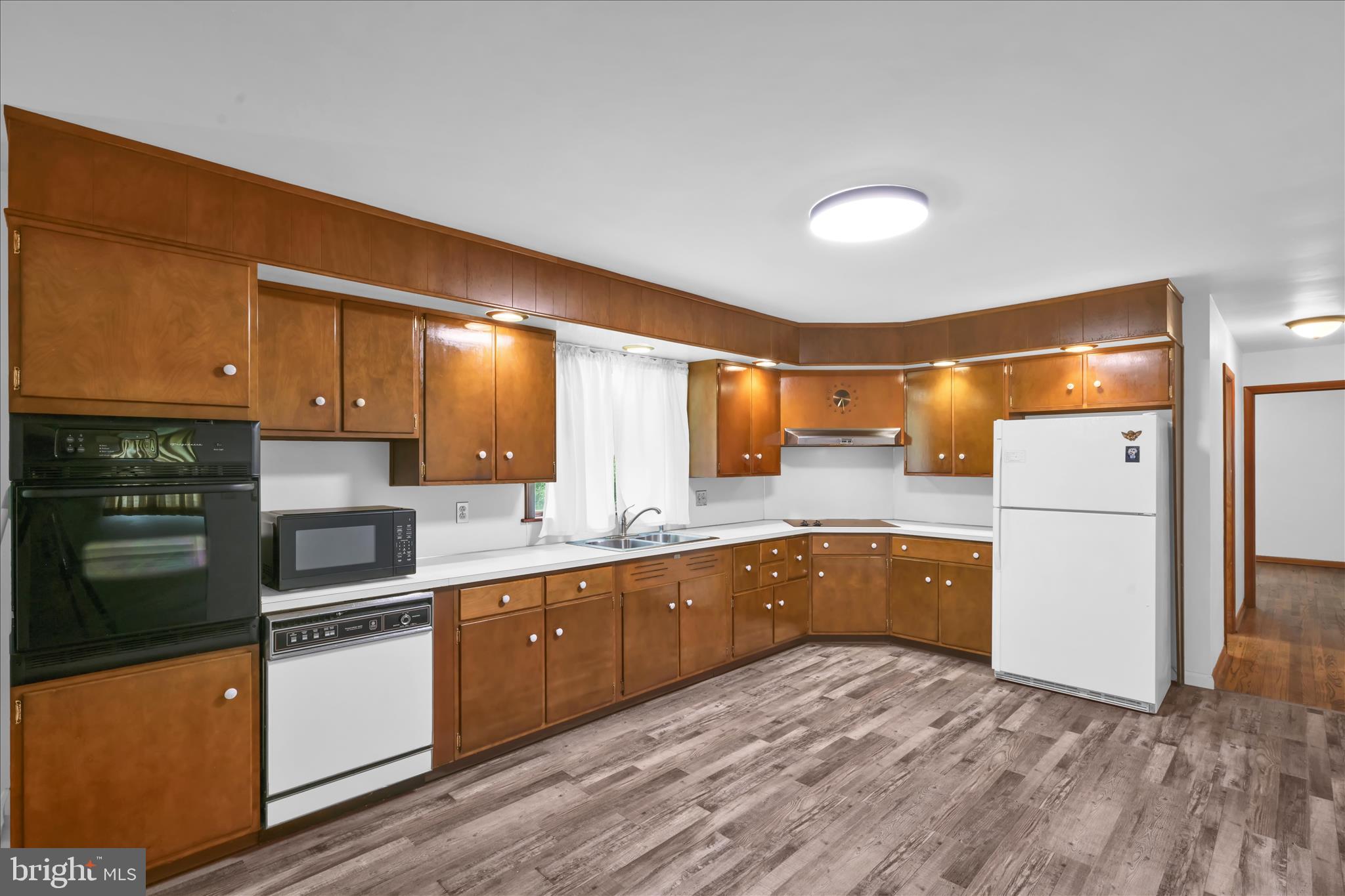 156 Bloody Spring Road Bernville, PA 19506 - Photo 23 of 38 Kitchen