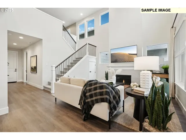 $674,455 | 708 Magnolia Avenue, Unit 44, Woodburn, OR 97071