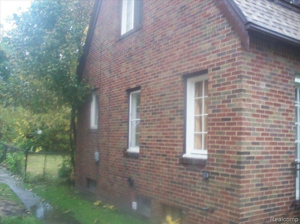 19914 Briarcliff Road Detroit, MI 48221 - Photo 2 of 15 briarcliff 002