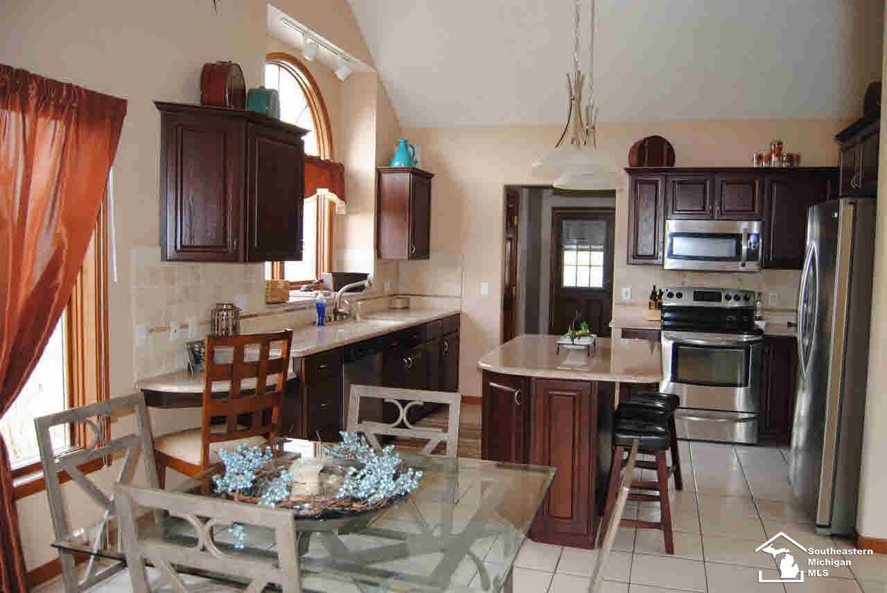 4249 Clegg Road Lambertville, MI 48144 - Photo 5 of 25 Eat-In Kitchen