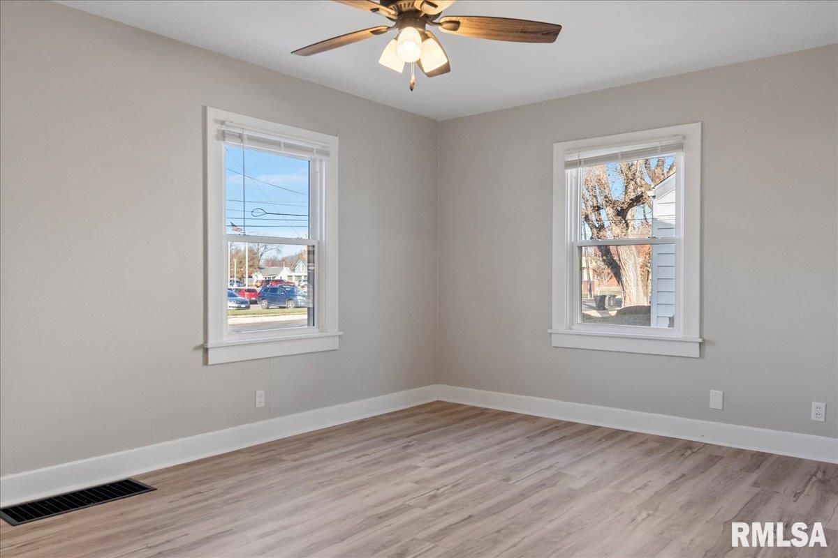 1036 North Bond Street Springfield, IL 62702 - Photo 5 of 31