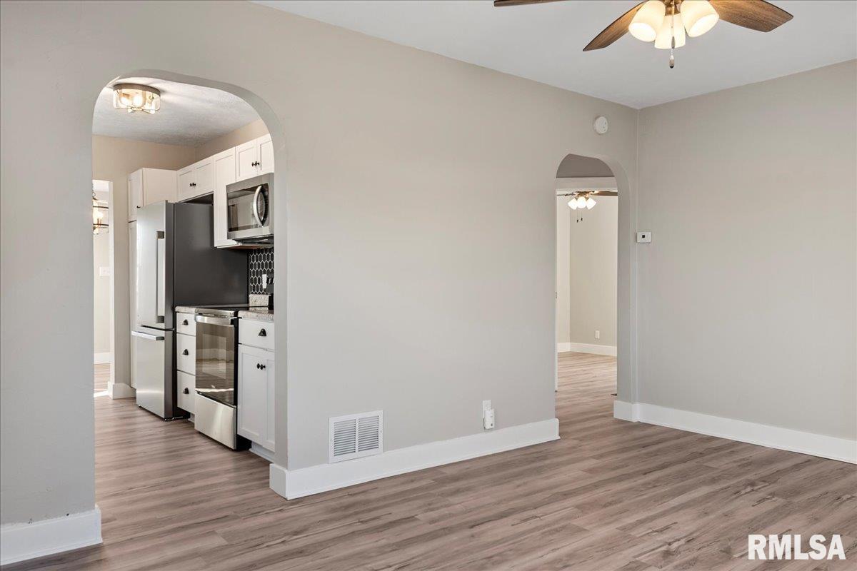 1036 North Bond Street Springfield, IL 62702 - Photo 7 of 31