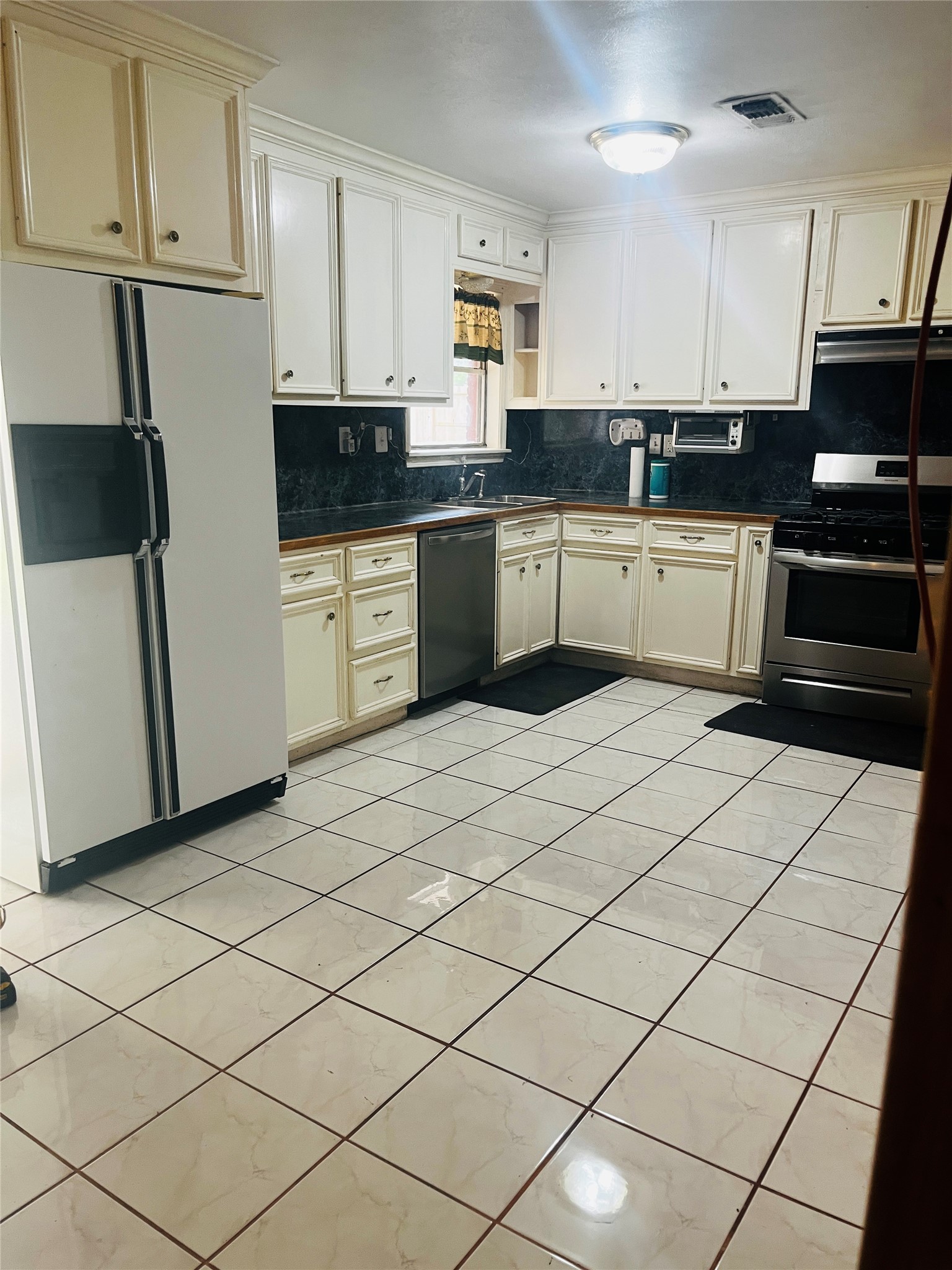 13421 Utica Street Houston, TX 77015 - Photo 13 of 43