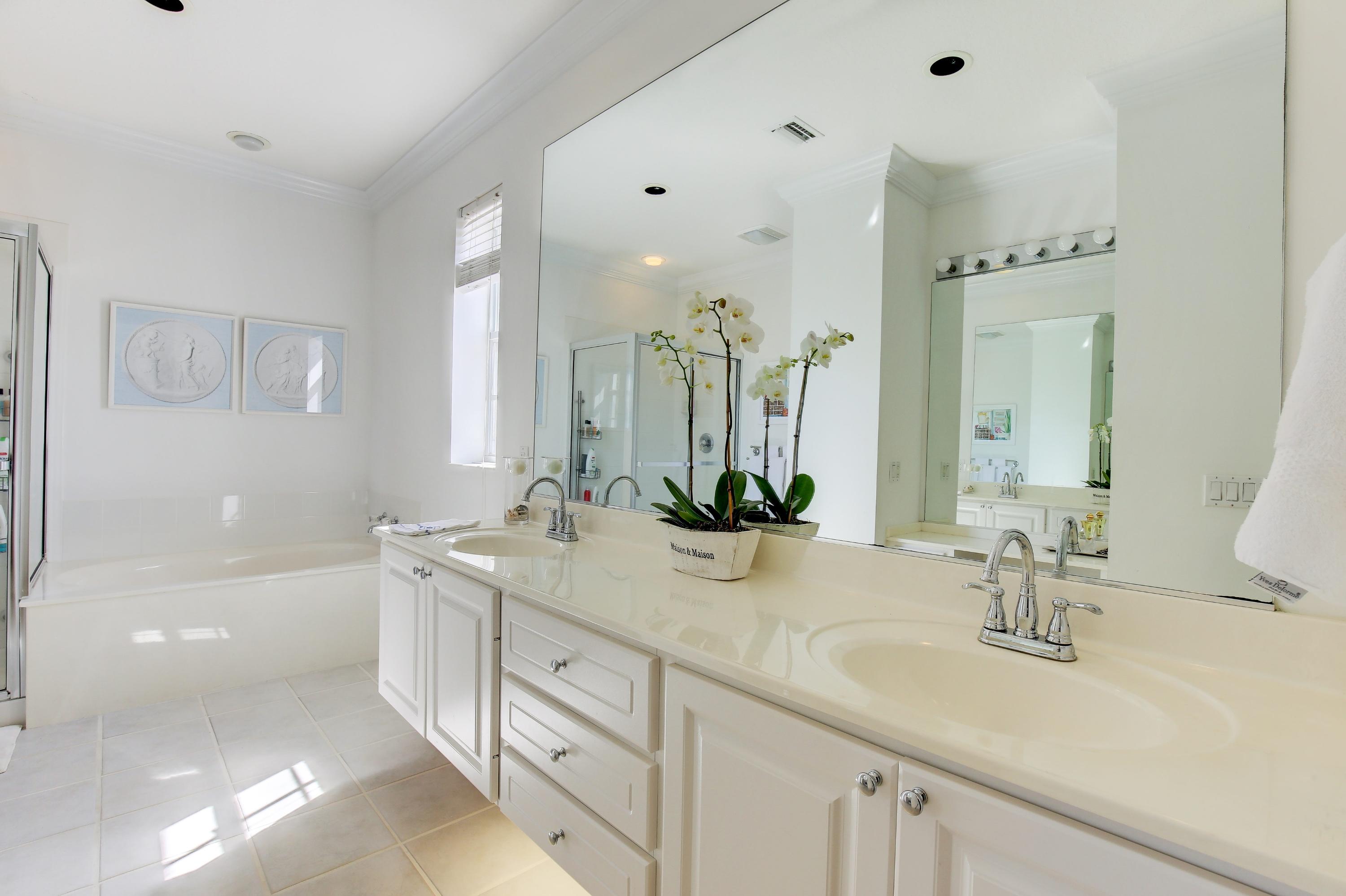 148 Sweet Bay Circle Jupiter, FL 33458 - Photo 30 of 33 148 Sweet Bay Cir Jupiter FL-print-019-M