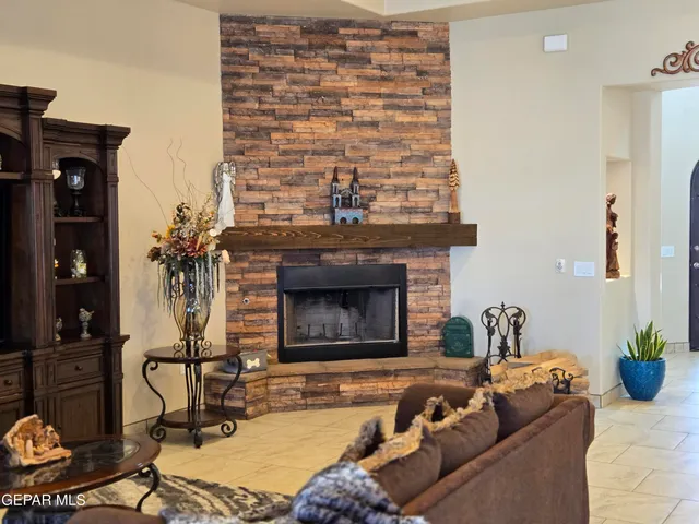 $868,900 | 3370 Opitz Road, Anthony, NM 88021