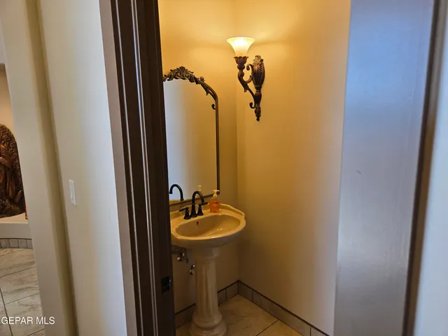 $868,900 | 3370 Opitz Road, Anthony, NM 88021