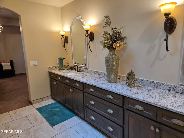 $868,900 | 3370 Opitz Road, Anthony, NM 88021