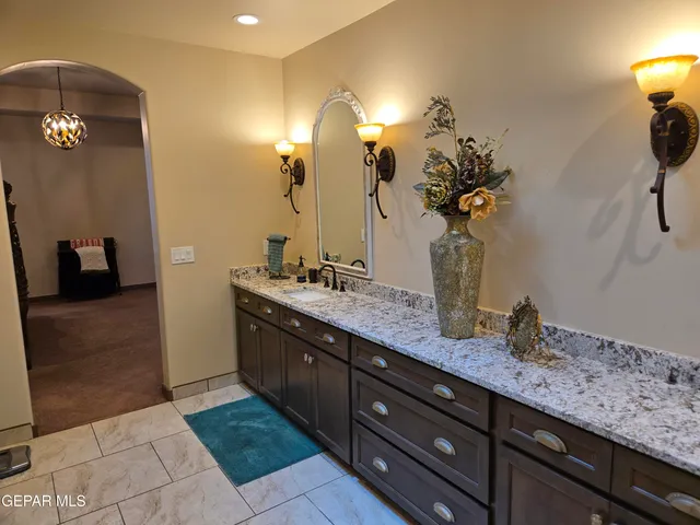 $868,900 | 3370 Opitz Road, Anthony, NM 88021