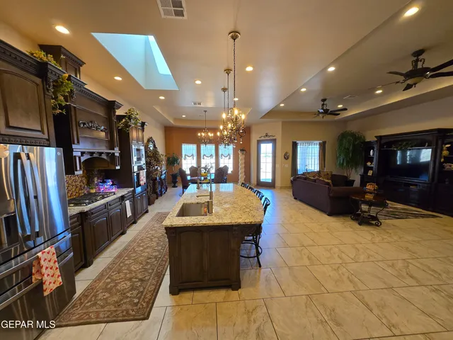 $868,900 | 3370 Opitz Road, Anthony, NM 88021