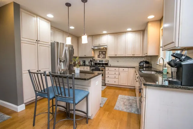 $459,900 | 14 Eagle Ridge Court, North Mankato, MN 56003