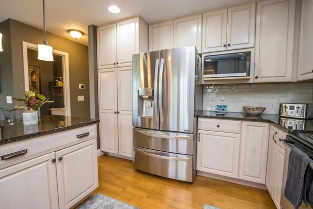 $459,900 | 14 Eagle Ridge Court, North Mankato, MN 56003