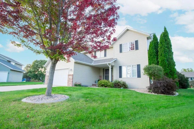 $459,900 | 14 Eagle Ridge Court, North Mankato, MN 56003