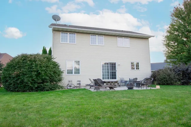 $459,900 | 14 Eagle Ridge Court, North Mankato, MN 56003