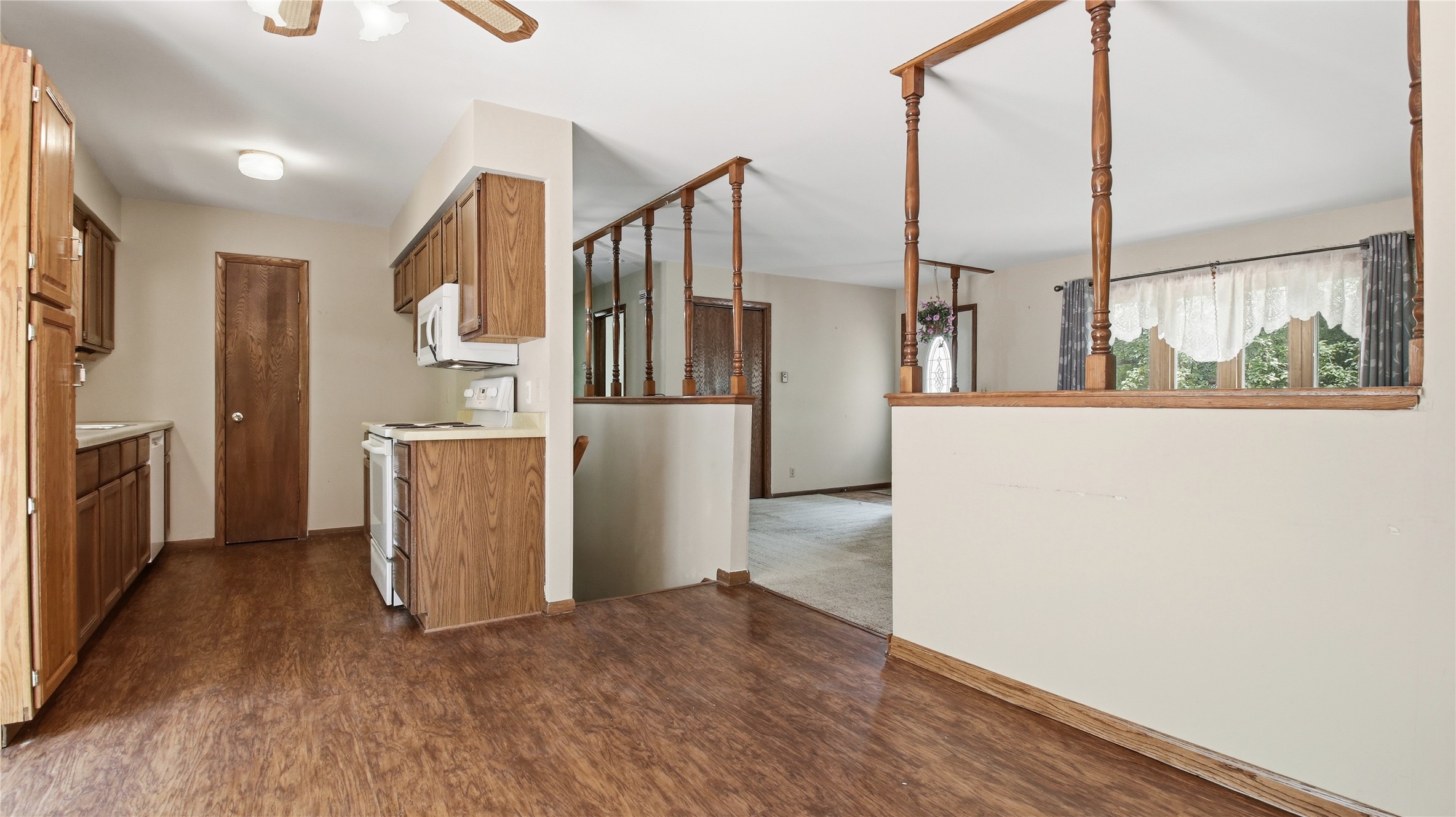 1413 Raedel Road Eau Claire, WI 54703 - Photo 10 of 28