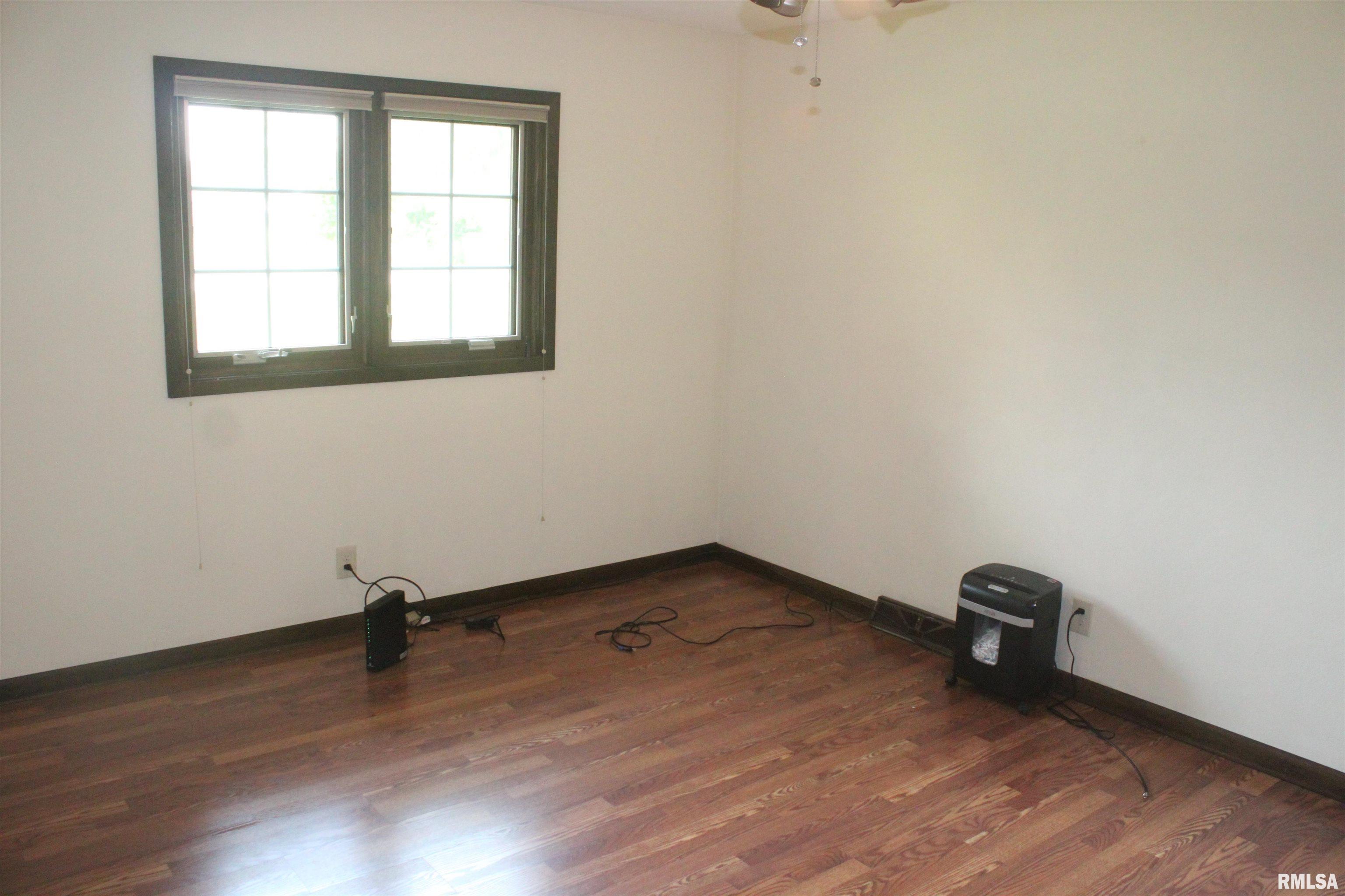 17226 Cedar Road East Moline, IL 61244 - Photo 13 of 32 Gallery Image 13