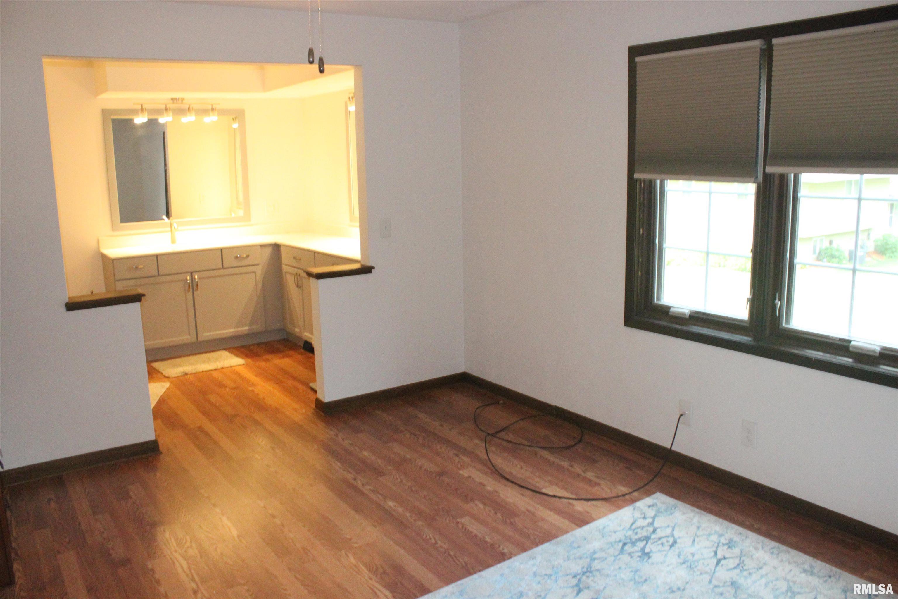 17226 Cedar Road East Moline, IL 61244 - Photo 14 of 32 Gallery Image 14