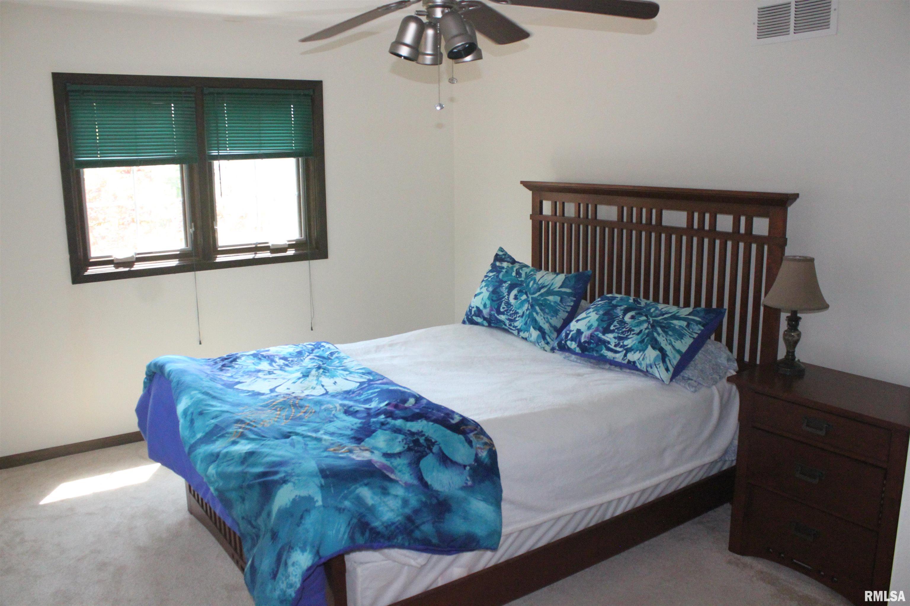 17226 Cedar Road East Moline, IL 61244 - Photo 20 of 32 Gallery Image 20