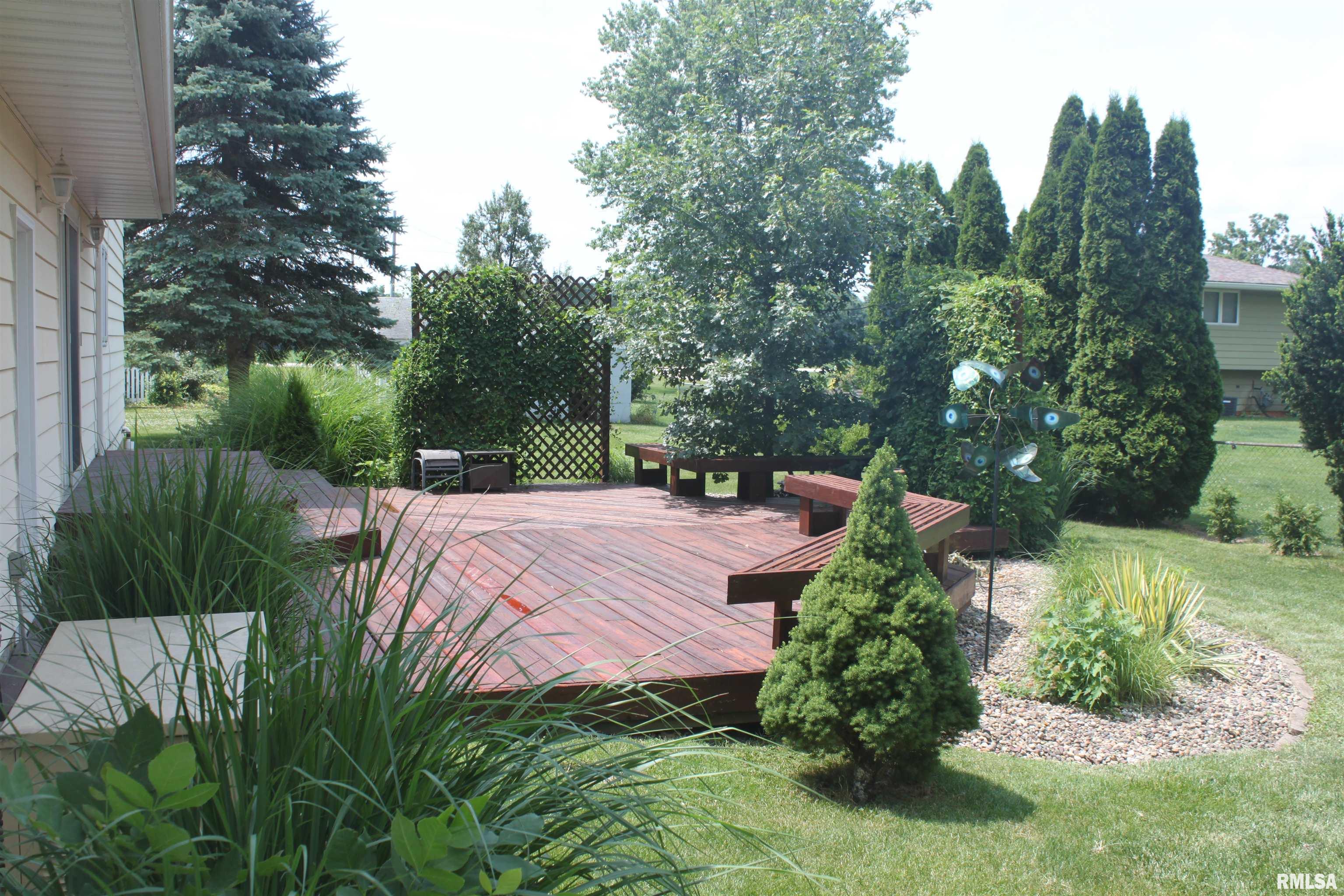 17226 Cedar Road East Moline, IL 61244 - Photo 25 of 32 Gallery Image 25