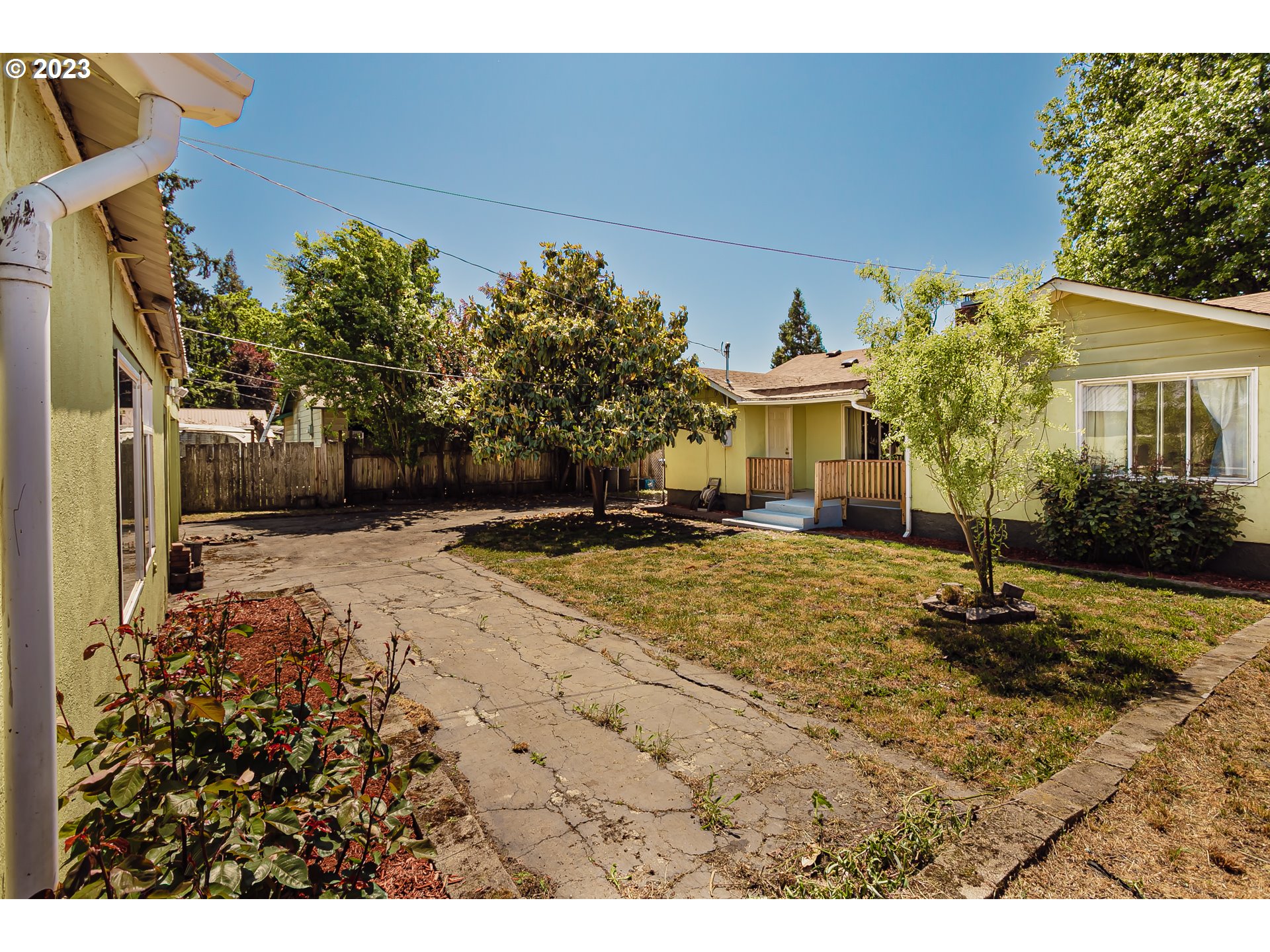 465 North 24th Street Springfield, OR 97477 - Photo 22 of 30 a view of a house with a yard