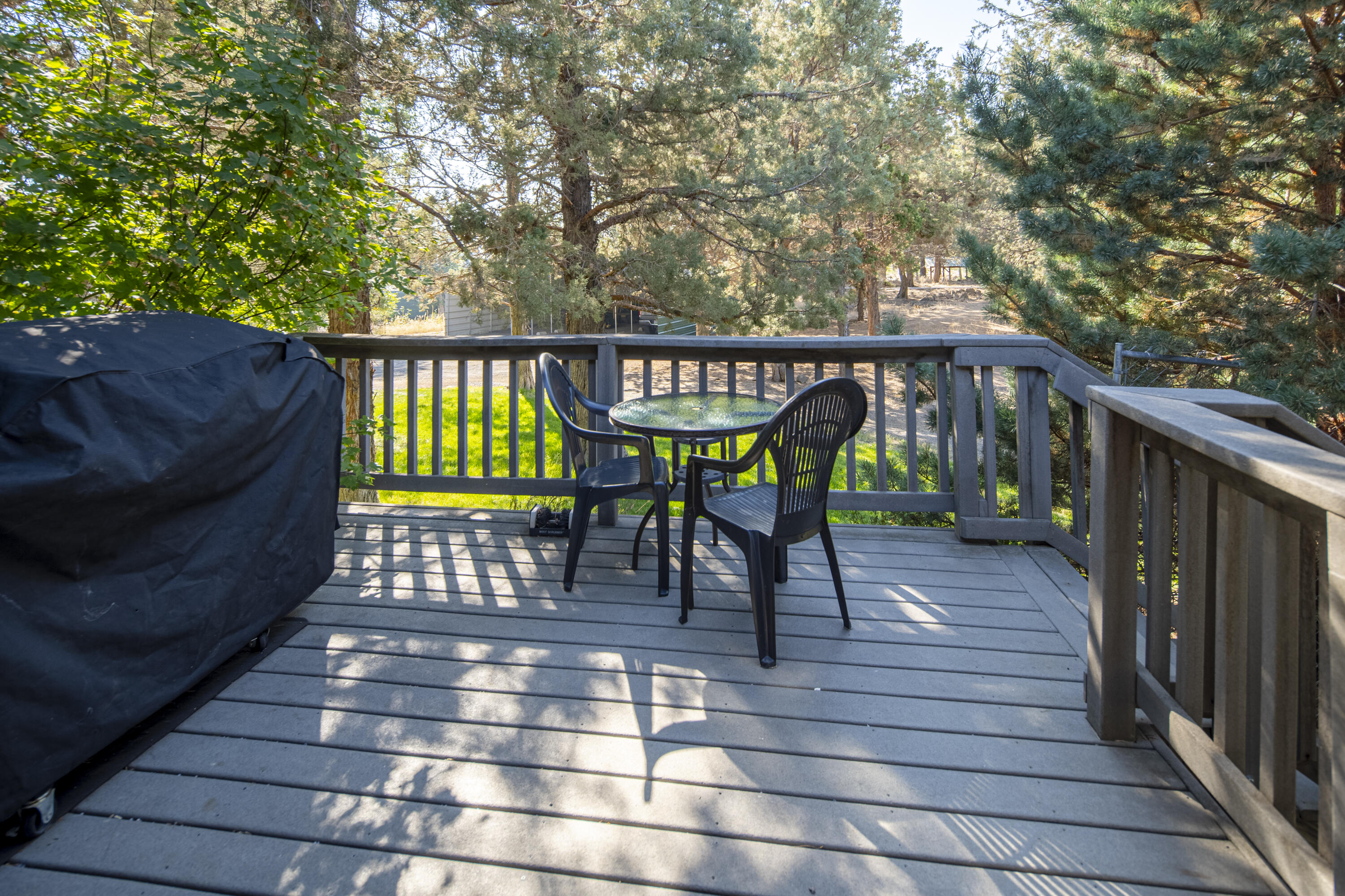 22075 Bear Creek Road Bend, OR 97701 - Photo 42 of 95 guest quarters