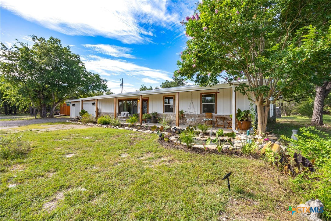 370 County Road 3106 Kempner, TX 76539 - Photo 1 of 34 a front view of house with yard outdoor seating and green space