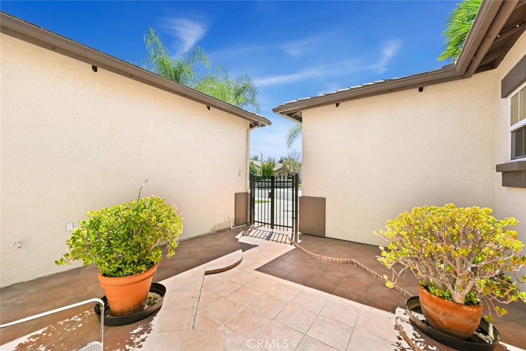 26764 Kingwood Road Murrieta, CA 92563 - Photo 5 of 42 a view of a back yard of the house