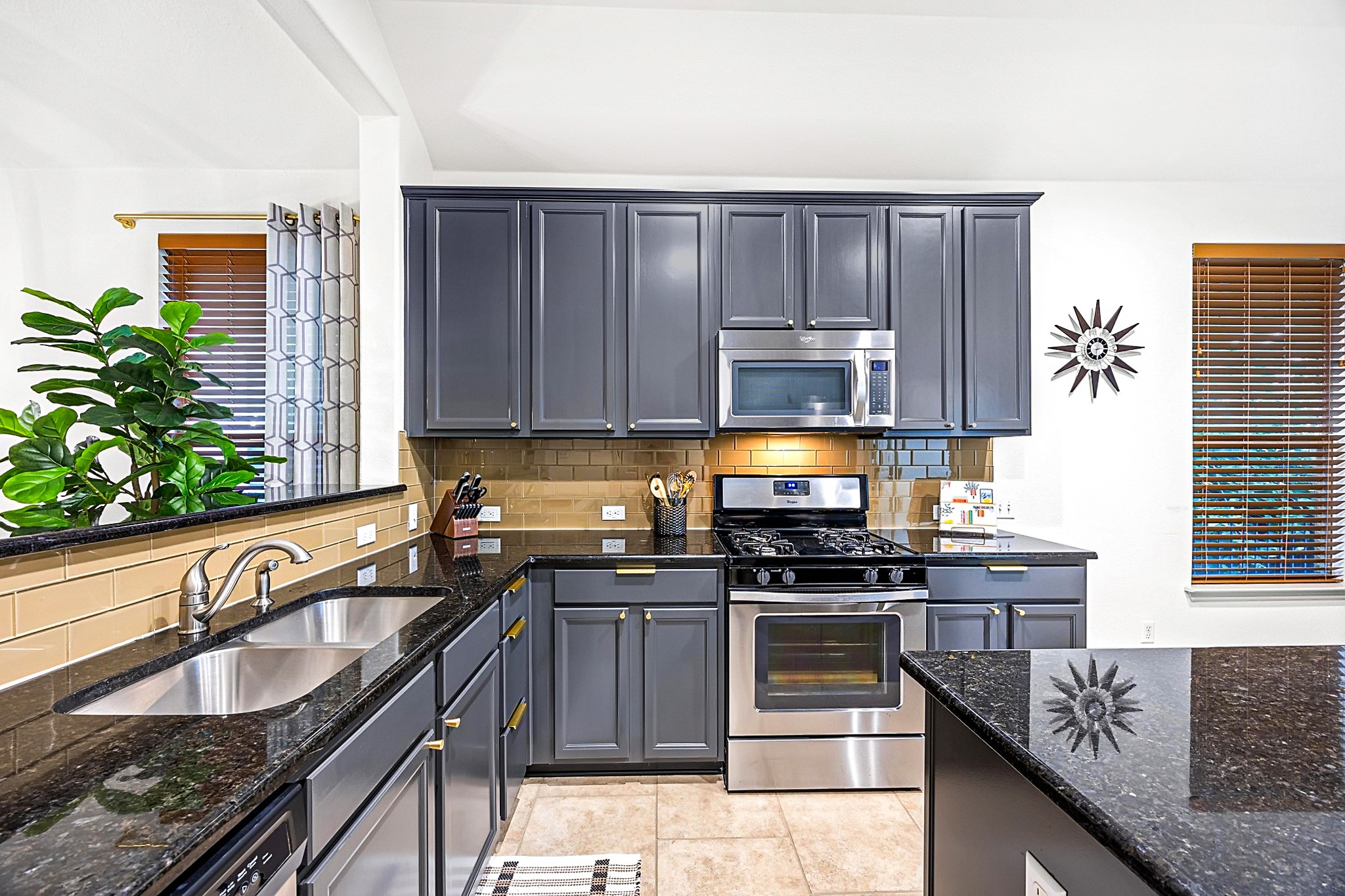 10137 Milla Circle Austin, TX 78748 - Photo 8 of 28