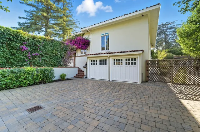 a view of an entryway with a chandelier