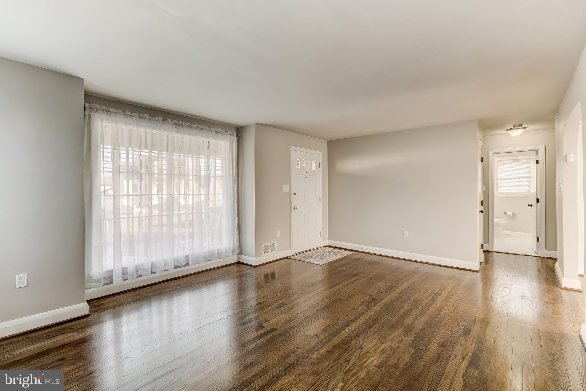 226 North Hammonds Ferry Road Linthicum, MD 21090 - Photo 7 of 36