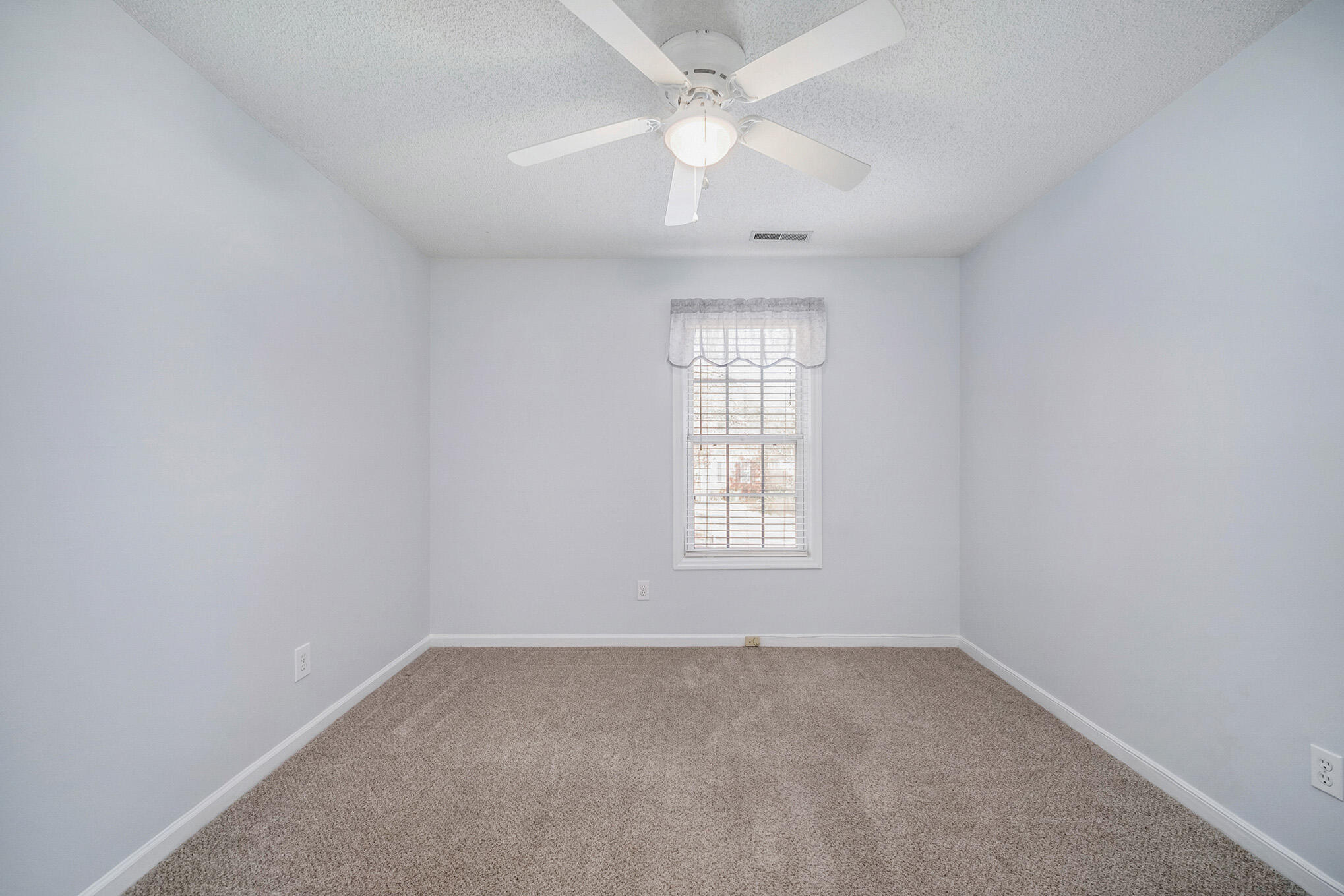 109 Kenilworth Road Summerville, SC 29485 - Photo 19 of 26 DSCF7078