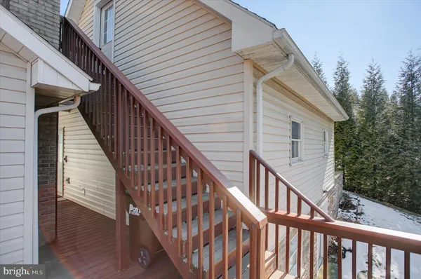 $599,900 | 11459 Valleywood Drive, Waynesboro, PA 17268